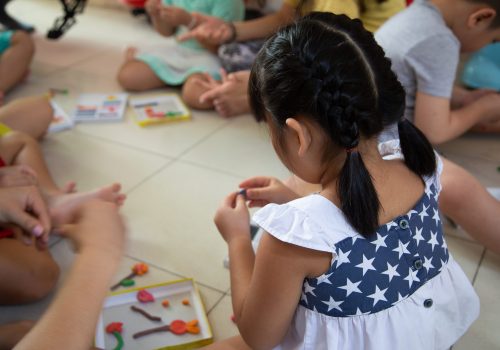 _Children are playing dough (1)