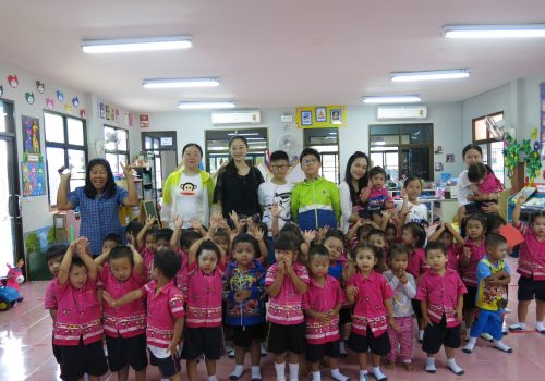 Group photo with kids