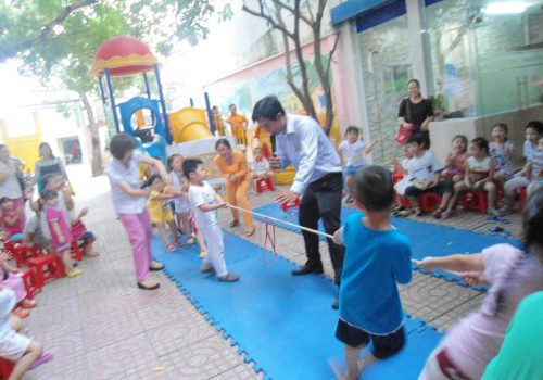 _Playing games with the children