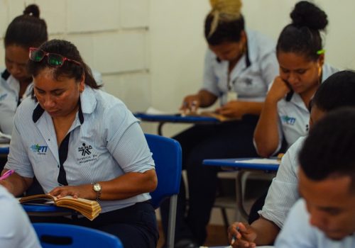 _The high school students at class (1)