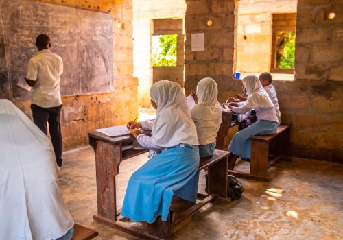 _The students are studying (10)