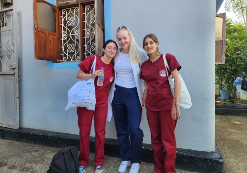 _medical vols off to work